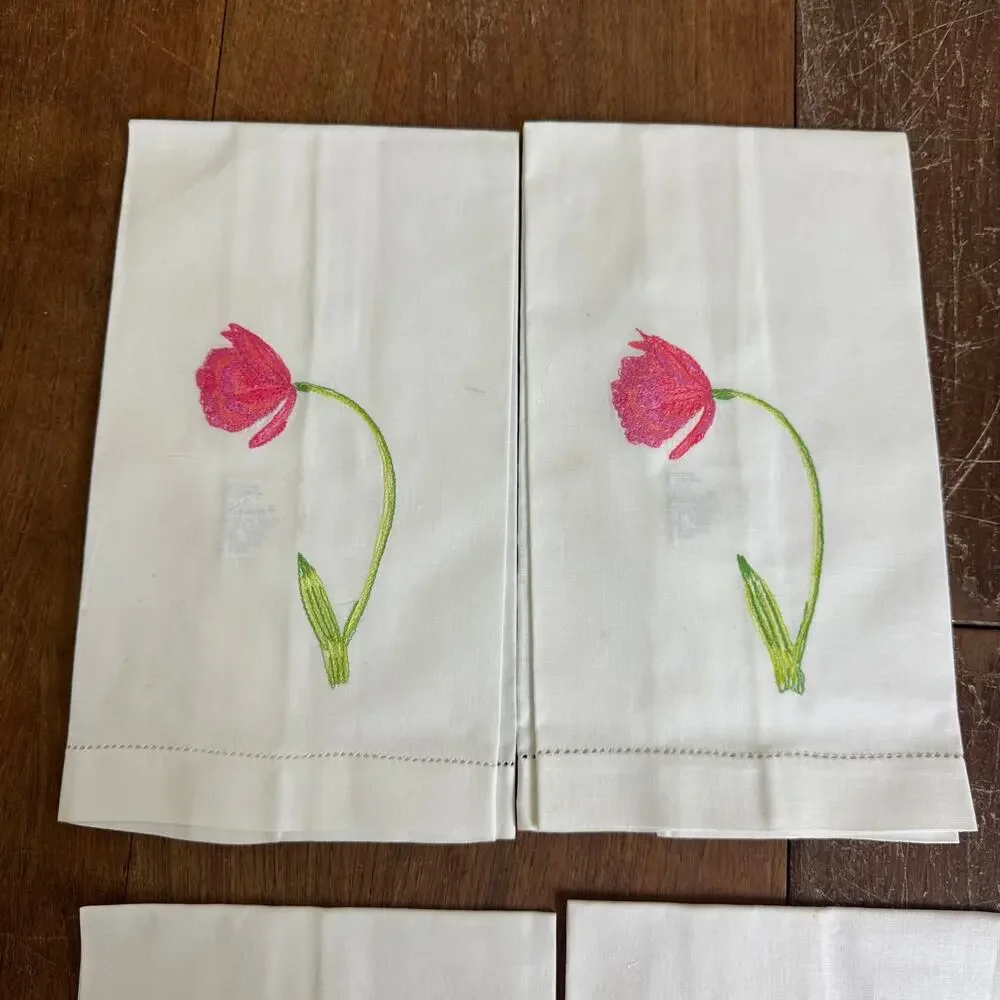 Lillian Vernon VINTAGE 2001 Set of 8 Floral Embroidery Cloth Napkins 100% Cotton